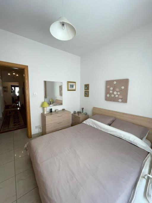 Lovely, Modern, Bright Maisonette. Heart Of Sliema Zewnętrze zdjęcie